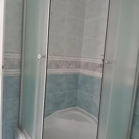 Apartman 6 *